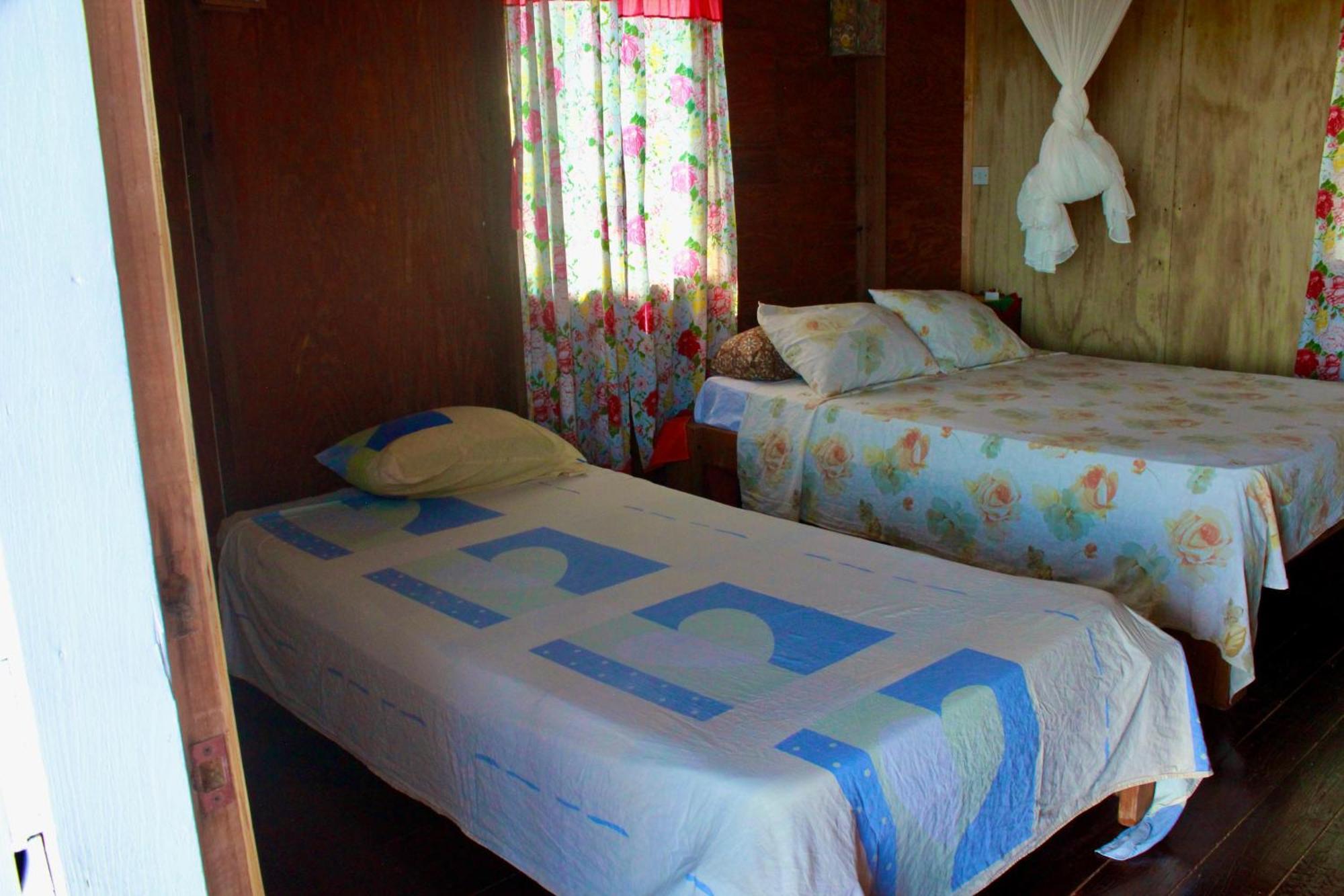 Big Sky Lodge Crochu Exterior foto